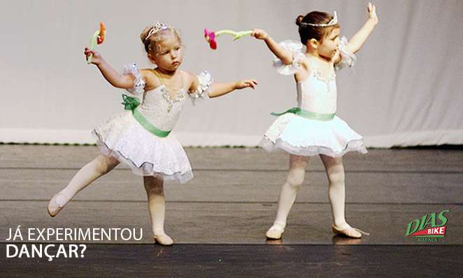 Meninas dançando balé