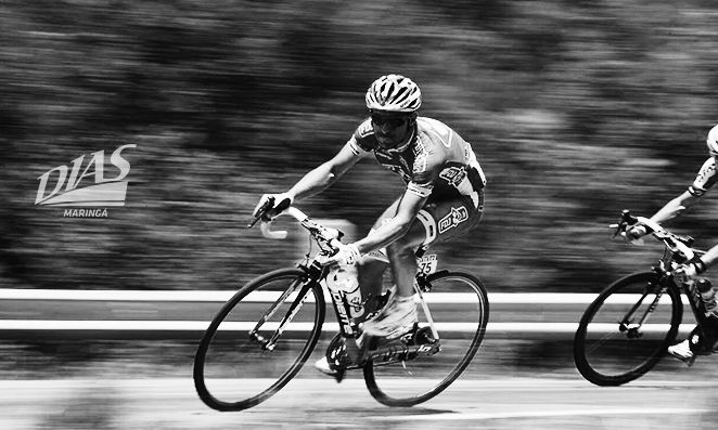 Ciclistas de speed competindo