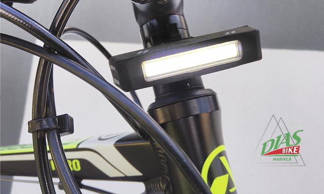 Farol dianteiro de bicicleta