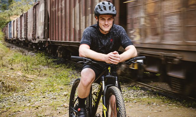 Ciclista com bom condicionamento físico