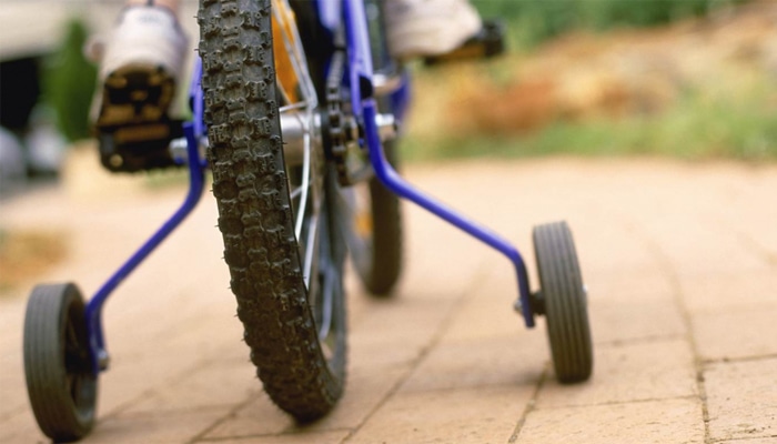 Imagem de uma bicicleta com rodinhas